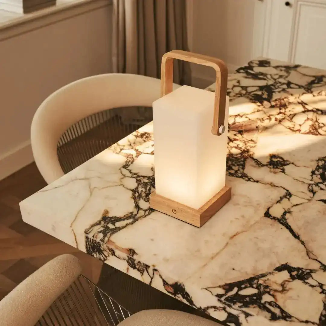 Harper Hellbraune Holzlampe – kabellose wiederaufladbare Tischlampe mit Griff