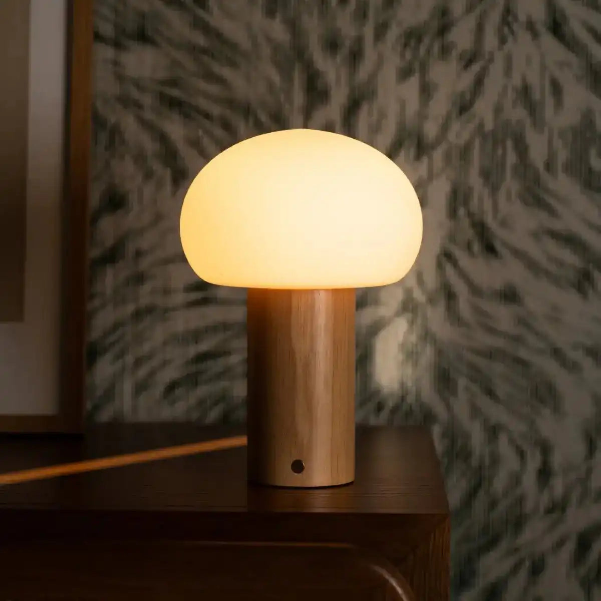 Sam hellbraunes Holztischlampe mit Glas & wiederaufladbarem Akku | Dimmbare und vielseitige Beleuchtung
