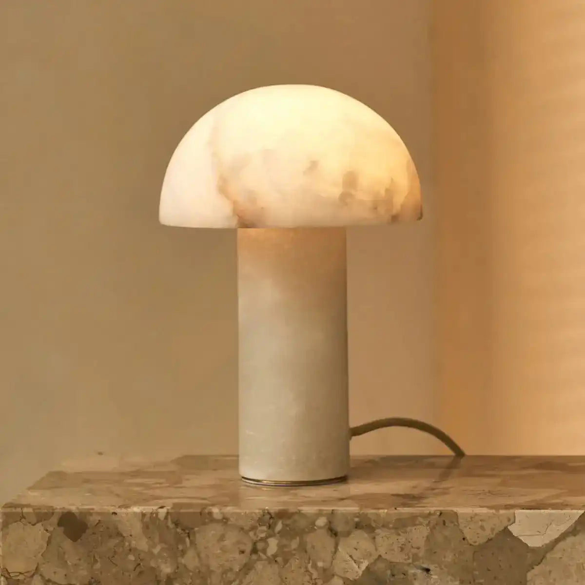 Francesco stilvolle Alabasterlampe – handgefertigte Luxusbeleuchtung