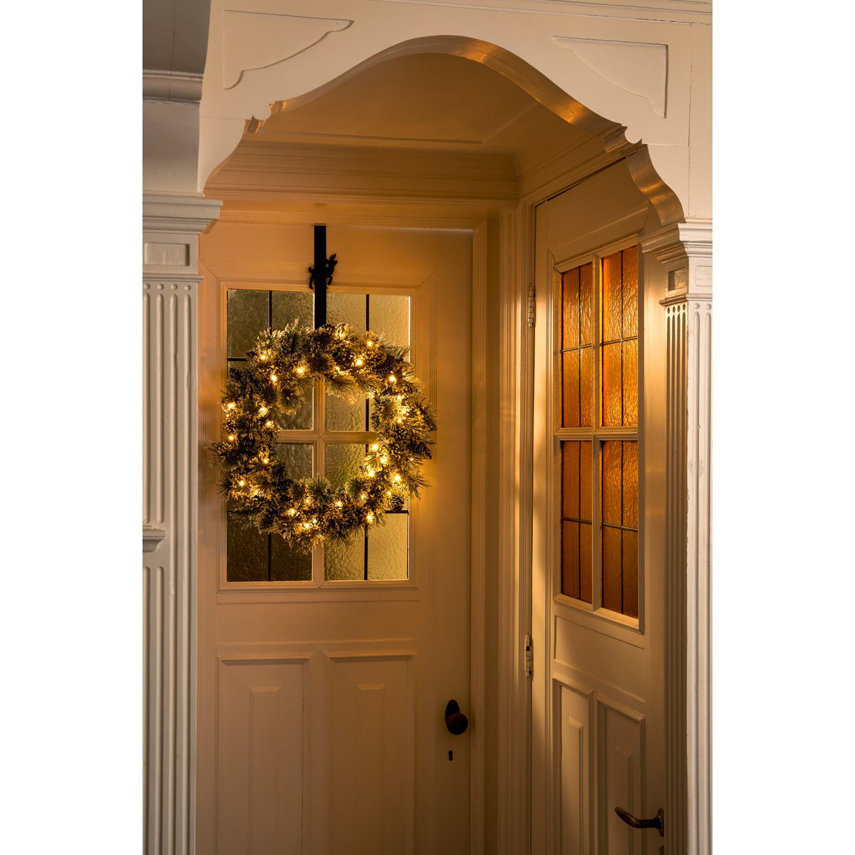 Weihnachtskranz mit LED-Beleuchtung – Ø60 cm – Grün gefrostet