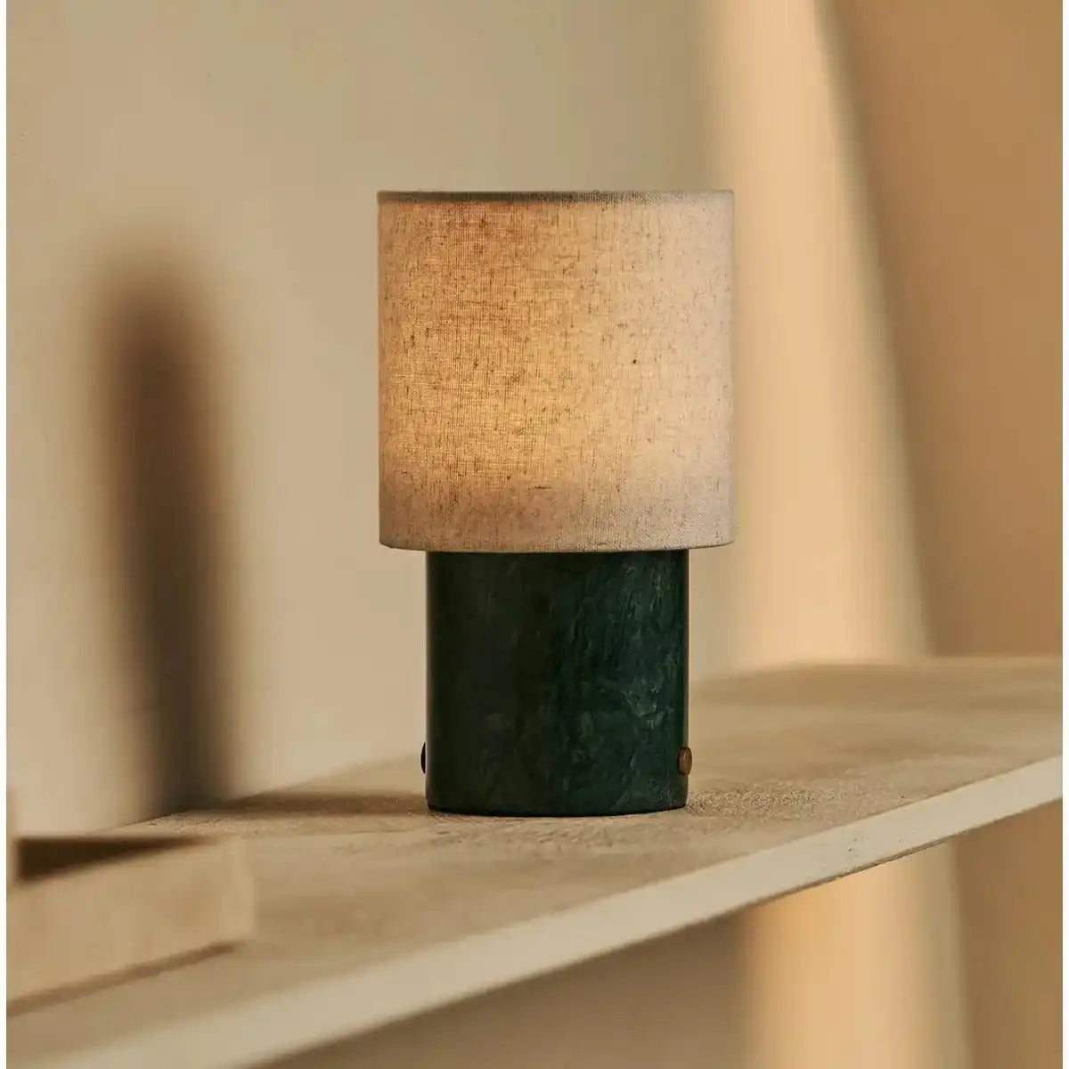 ONODA Green / Verde Alpi - Marmor wiederaufladbare Tischlampe - mit austauschbarer Lampenschatten und wiederaufladbarem Design