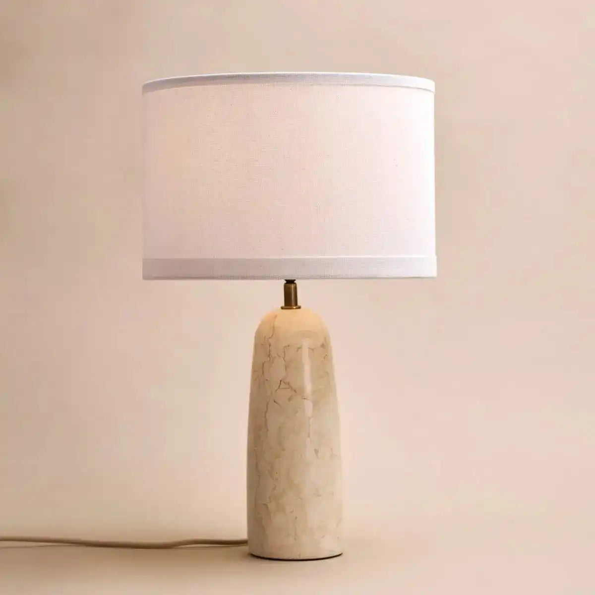 Charlotte Marmorlampe mit Baumwollschirm – Elegante Beleuchtung für Ihr Zuhause