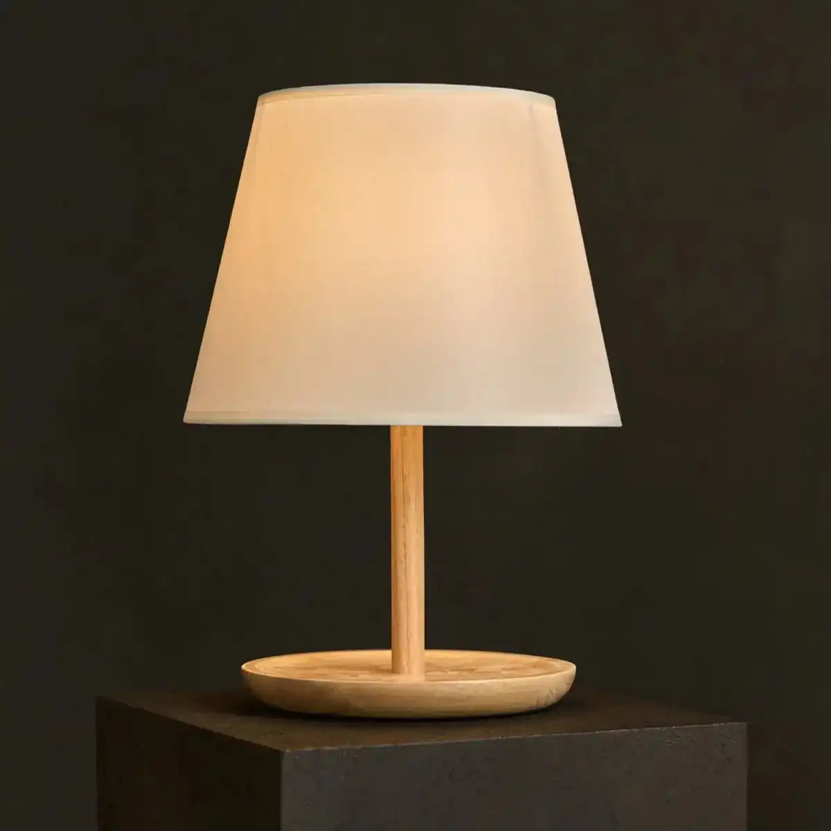 Emily hellbraune Holzlampe mit Kabel - handgefertigtes nachhaltiges Design für Zuhause