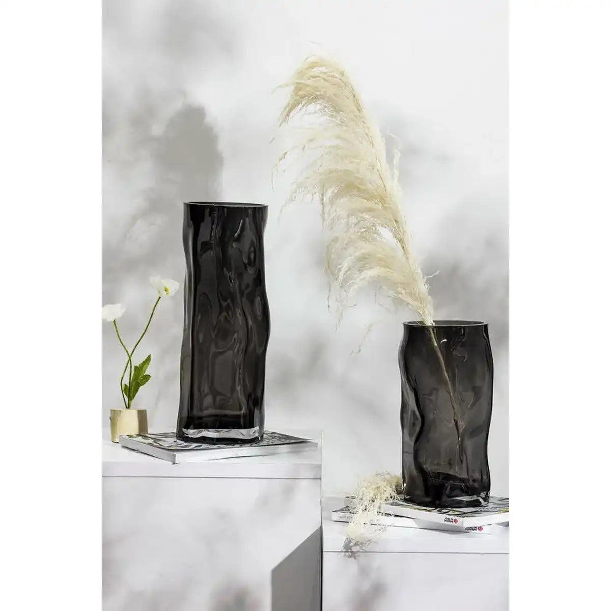 Hohe zylindrische Vase aus 9 mm dickem Glas, unregelmäßige Form, wie schwarzes Holz. ABU40GR - HomeDesign Knaus