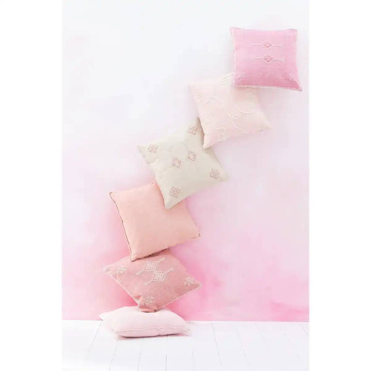 J-Line Kissen Diamonds + Arrows – Baumwolle – Rosa - HomeDesign Knaus