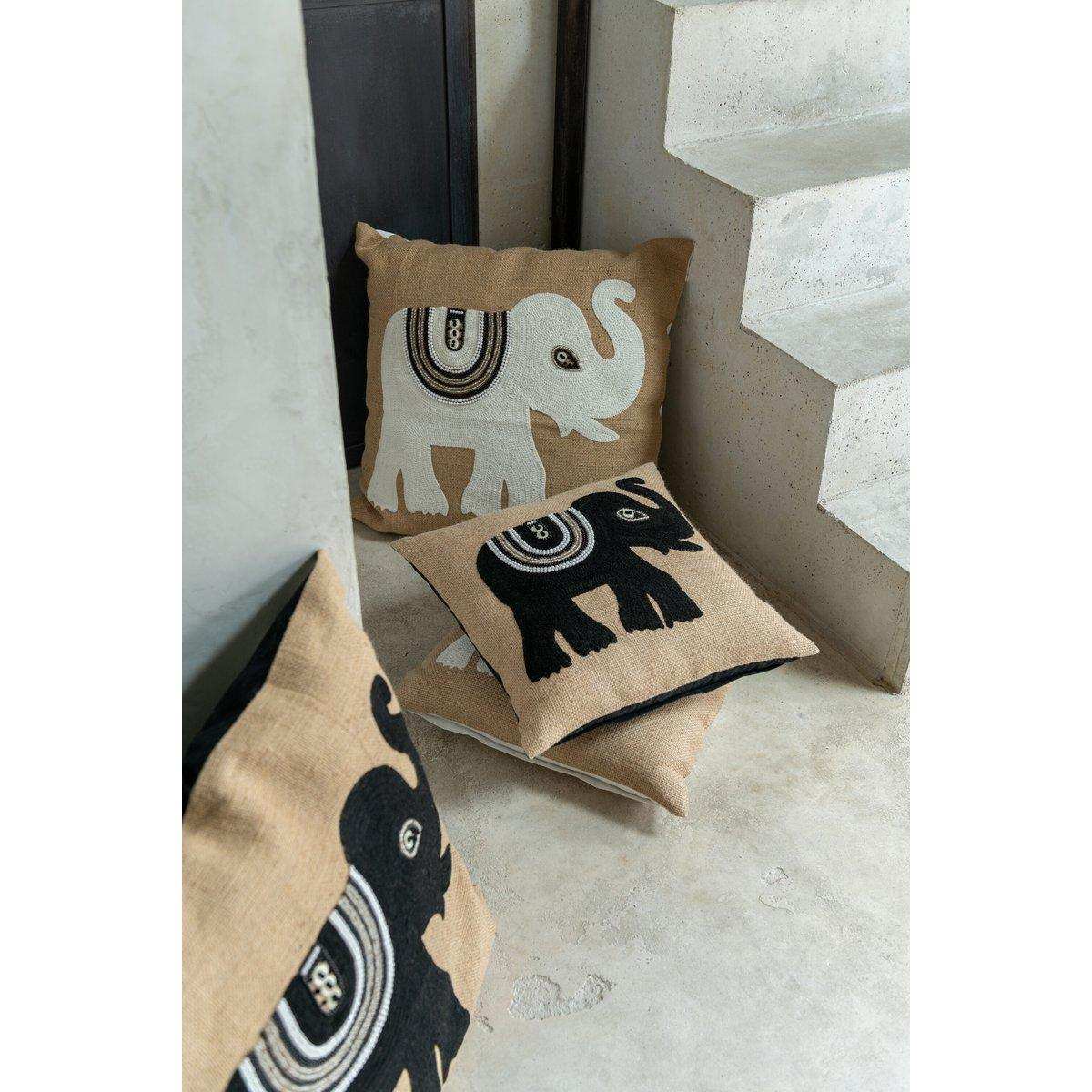 J-Line Kissen Elefant - Textil - Natur/Schwarz - klein - HomeDesign Knaus
