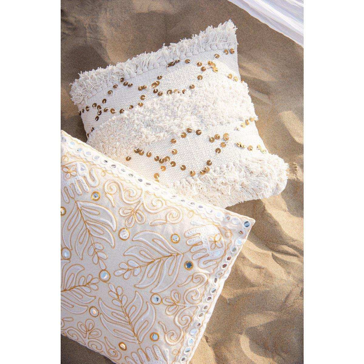 J-Line Kissen Tufted Fringes – Baumwolle – Pailletten/Weiß/Gold - HomeDesign Knaus