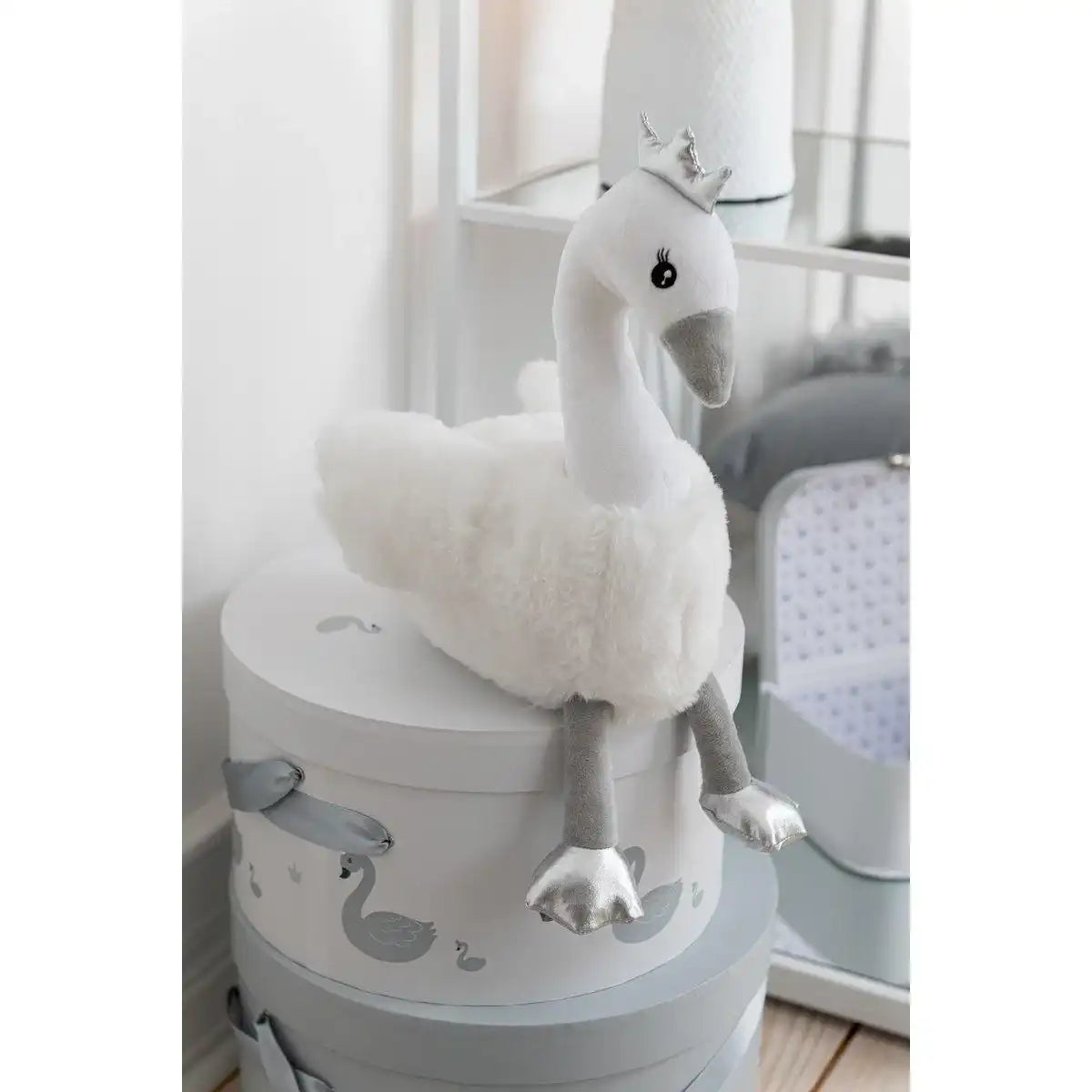 J-Line Swan Plüsch Weiß/Grau/Silber Medium - HomeDesign Knaus