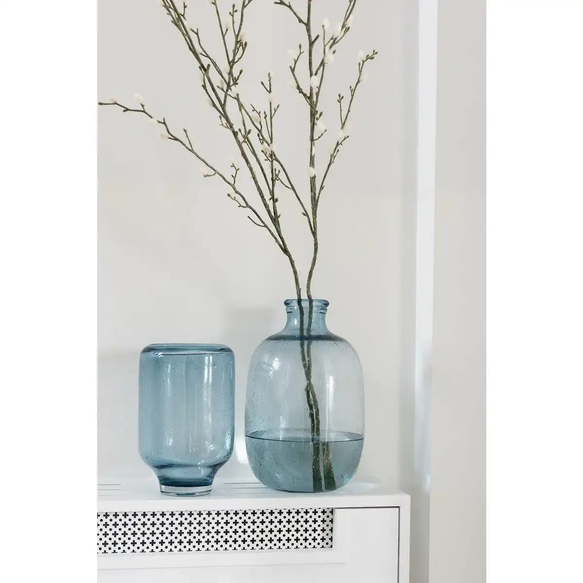 J-Line Vase Nora On Foot Rundes Glas Hellblau Klein - 27,00 cm hoch - HomeDesign Knaus