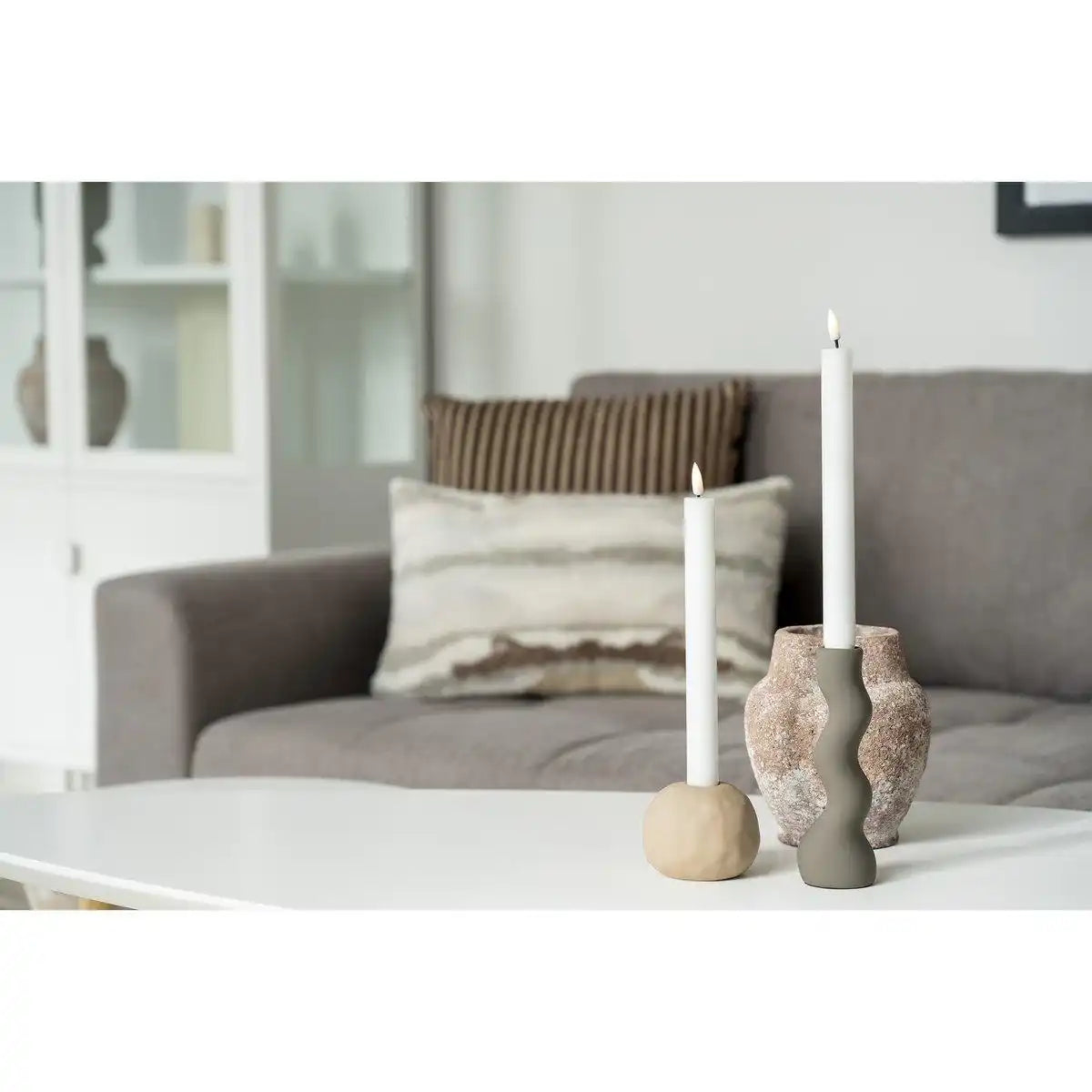 Kerzenhalter - Kerzenhalter aus Keramik, grau, 5,5x5,5x16,5 cm - HomeDesign Knaus