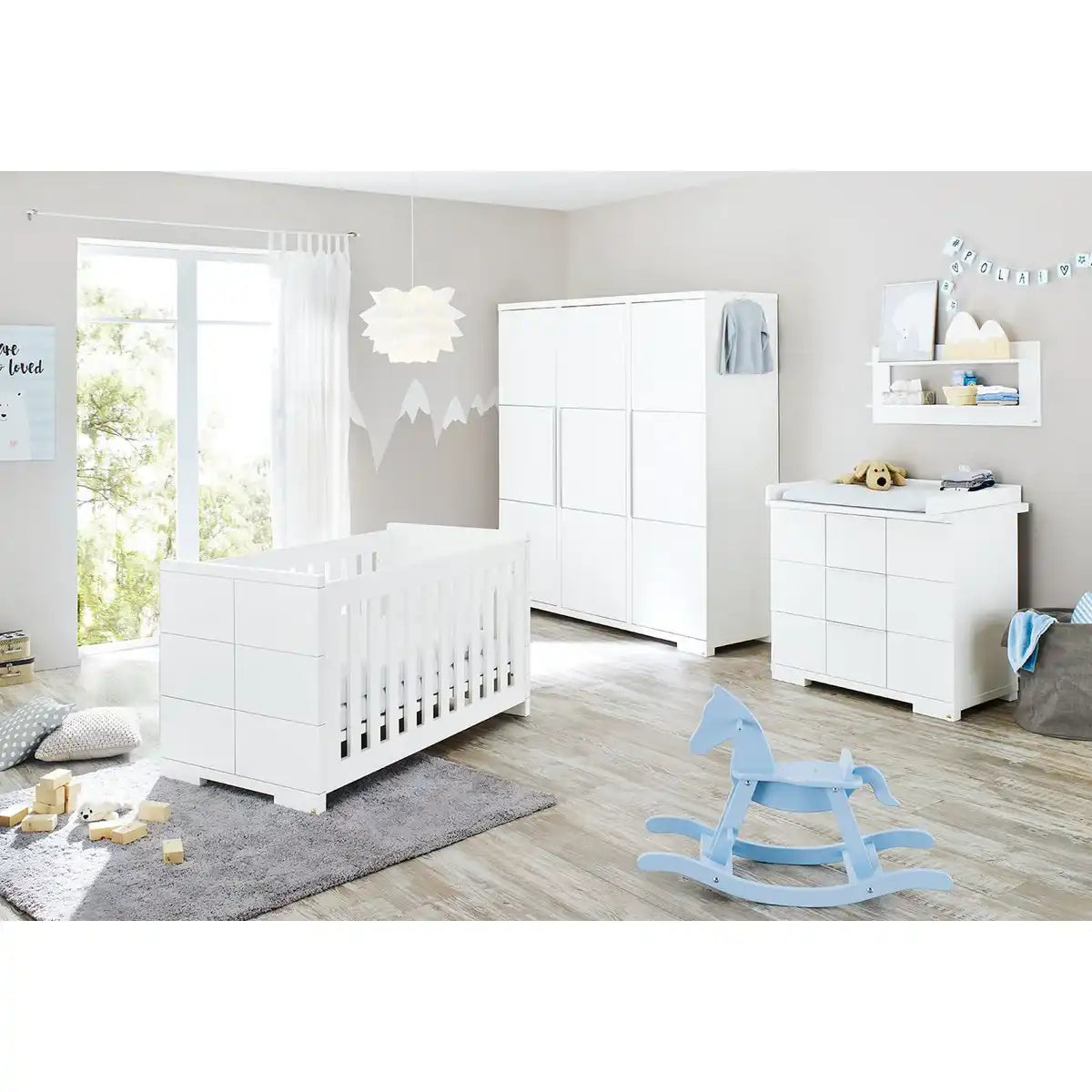 Kinderzimmer 'Polar' breit groß3-teilig: Kinderbett, breite Wickelkommode, großer Kleiderschrank - HomeDesign Knaus