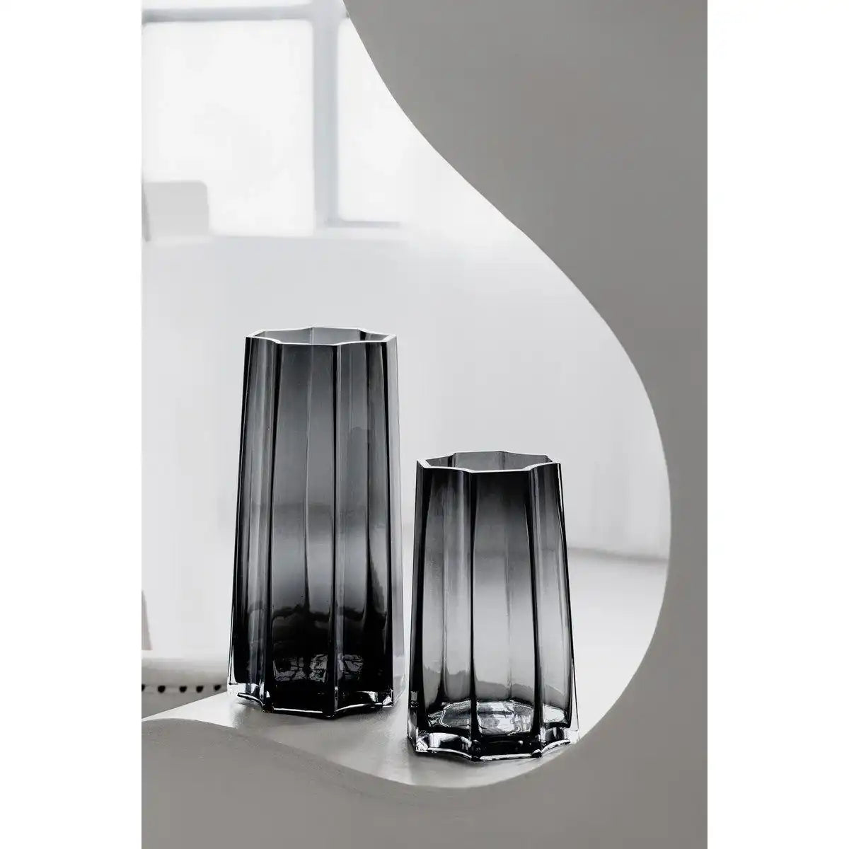 Modern-klassische, luxuriöse hohe Vase, stilvolles belgisches Design, LENOX 40 Grau - HomeDesign Knaus