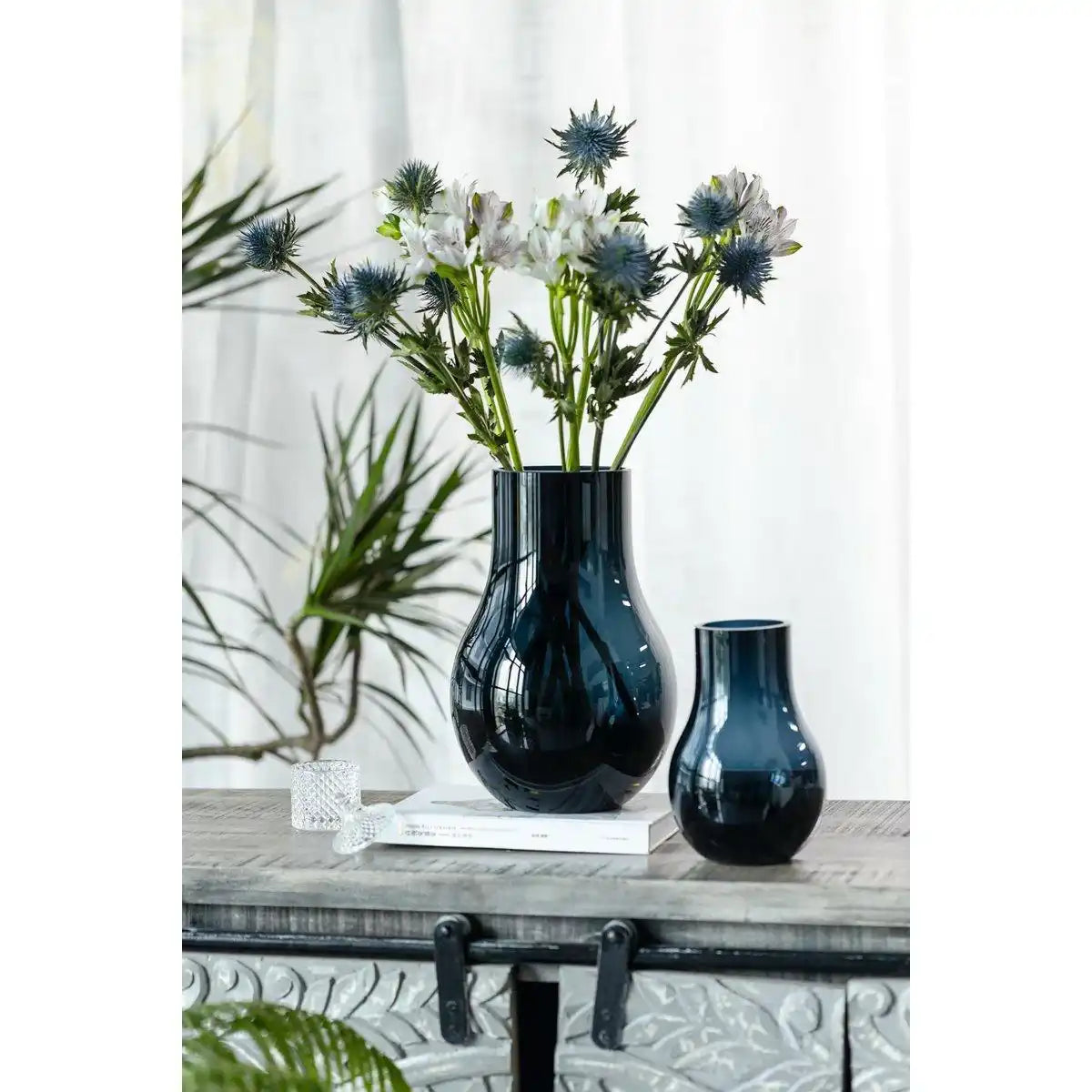 Moderne elegante Vase aus tiefblauem Qualitätsglas, DAVOS10 - HomeDesign Knaus