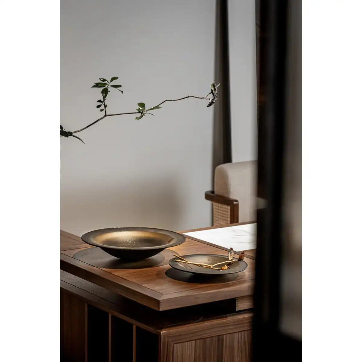 Neue moderne große flache Keramikschale East+West, ULF06BB - HomeDesign Knaus