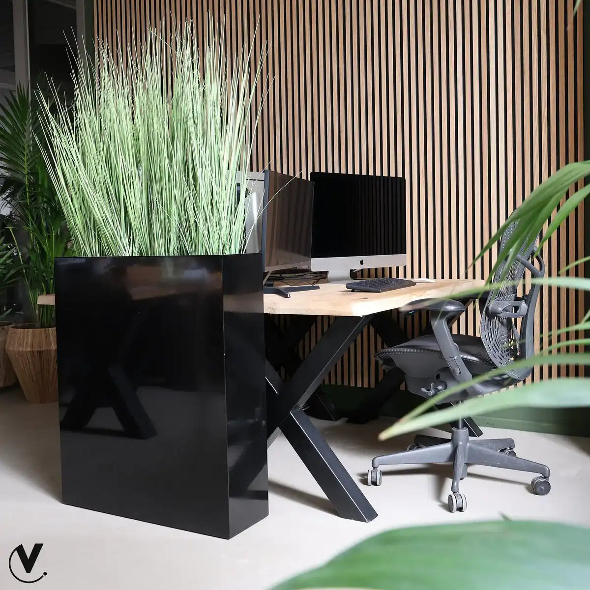 North Dakota – XXL Pflanzentopf Hochglanz Schwarz 92 cm - HomeDesign Knaus
