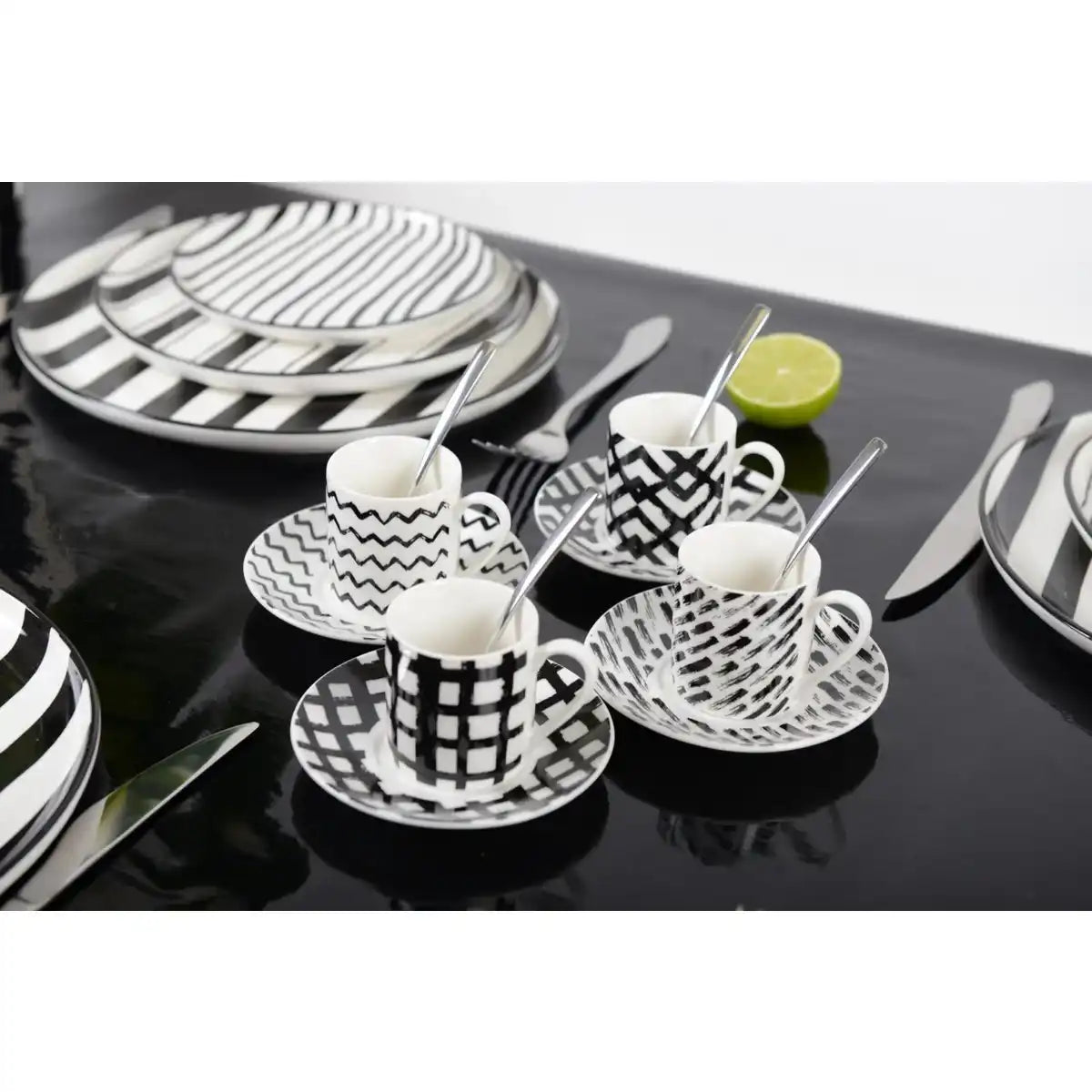 SET 4 KAFFEETASSEN 90ML SCHWARZ UND WEISS - HomeDesign Knaus