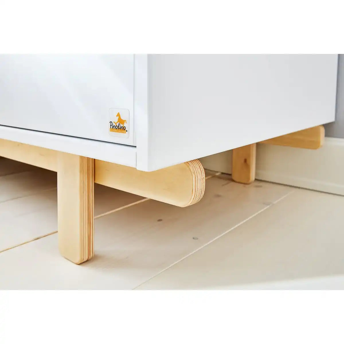 Starter-Set 'Boks' breit
2-teilig: Kinderbett, breite Wickelkommode - HomeDesign Knaus