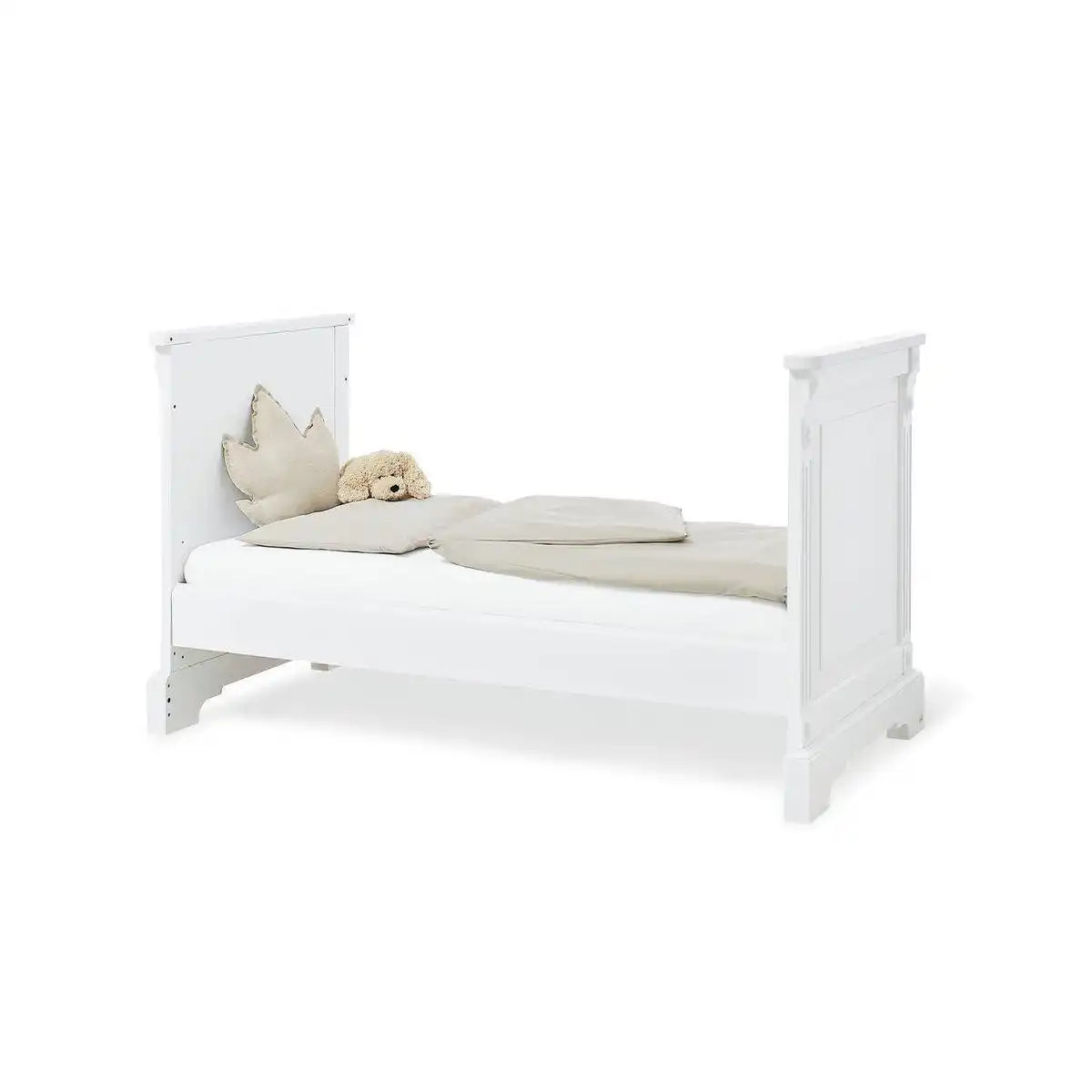 Starterset 'Emilia' extrabreit
2-teilig: Kinderbett, extra breite Wickelkommode - HomeDesign Knaus
