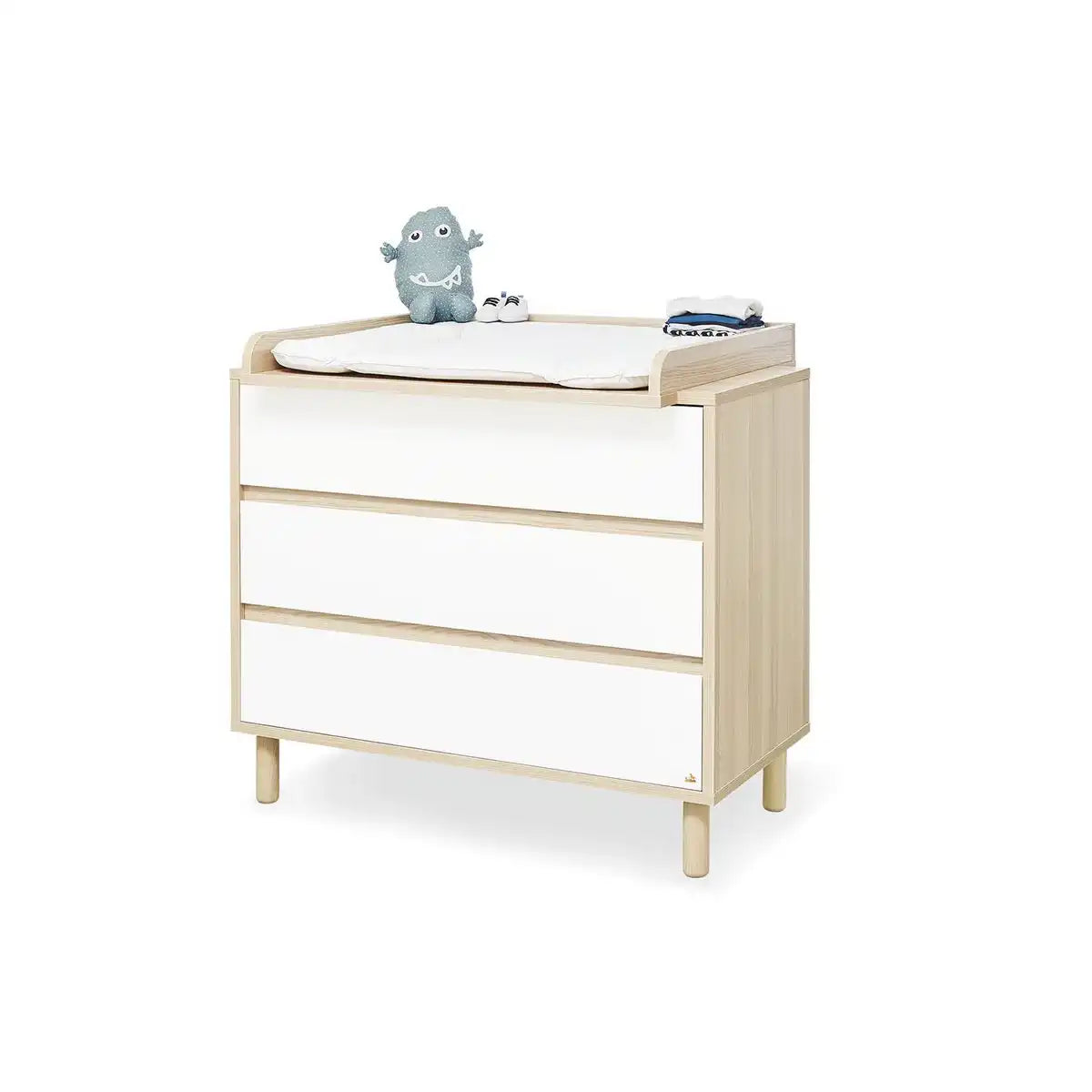 Starterset 'Flow' breit
2-teilig: Kinderbett, breite Wickelkommode - HomeDesign Knaus