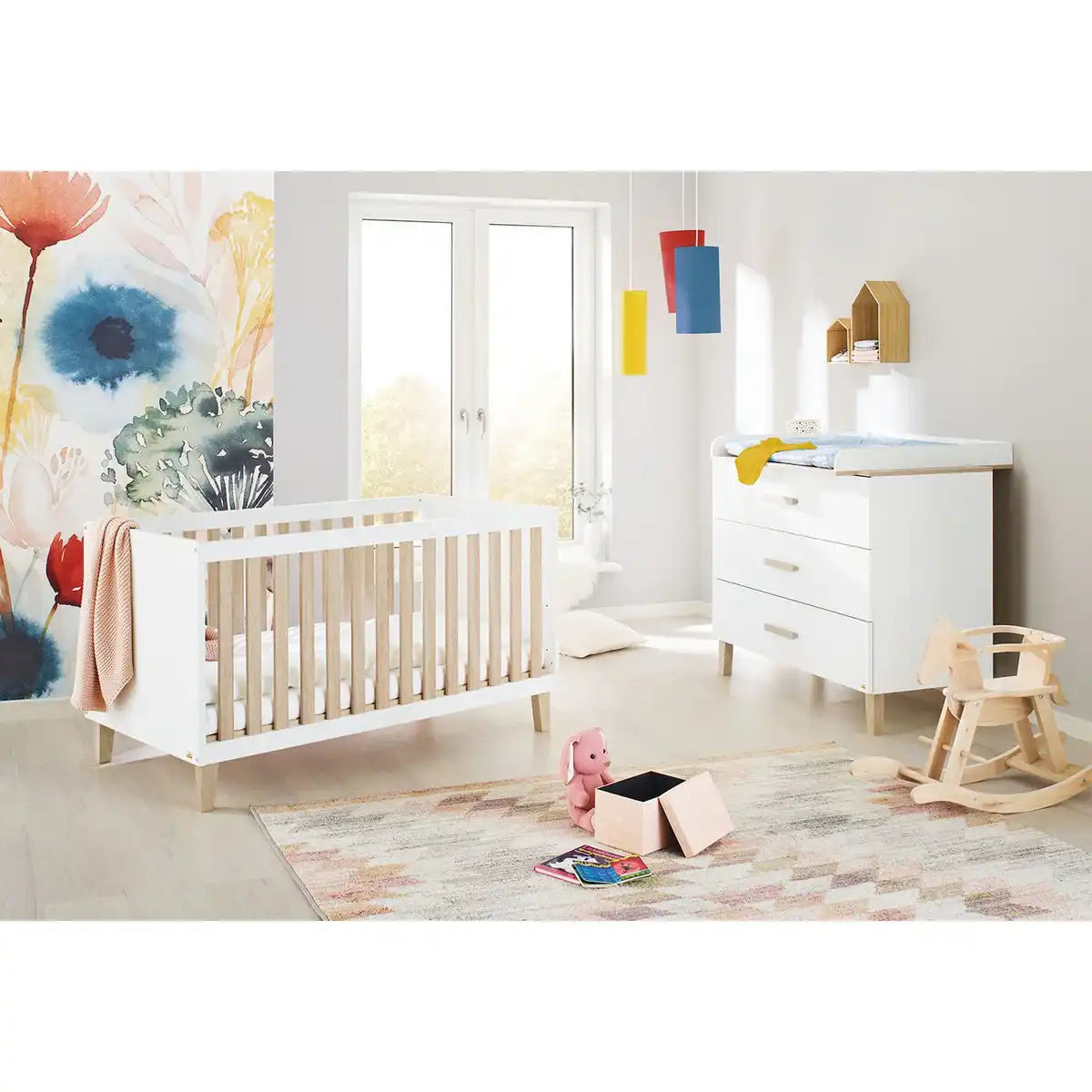 Starterset 'Lumi' breit
2-teilig: Kinderbett, breite Wickelkommode - HomeDesign Knaus