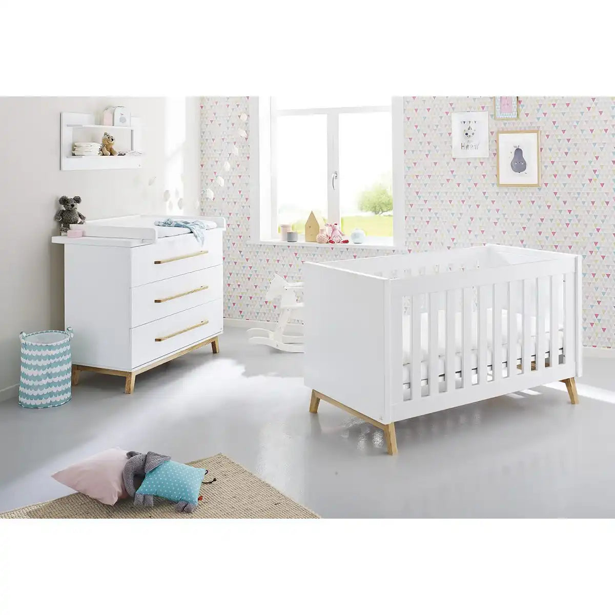 Starterset 'Riva' breit
2-teilig: Kinderbett, breite Wickelkommode - HomeDesign Knaus
