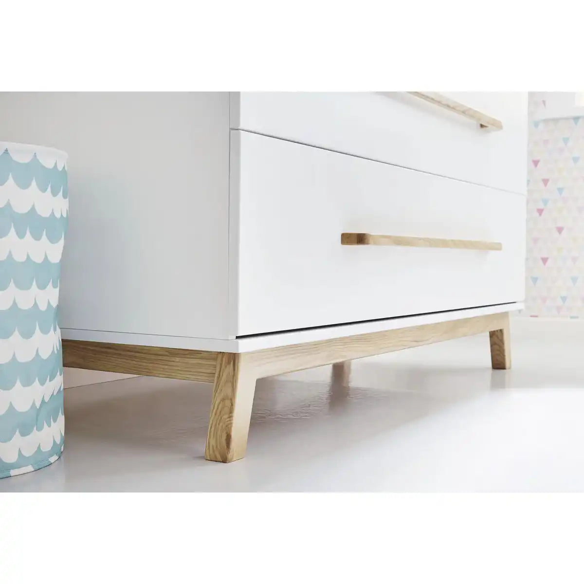 Starterset 'Riva' breit
2-teilig: Kinderbett, breite Wickelkommode - HomeDesign Knaus