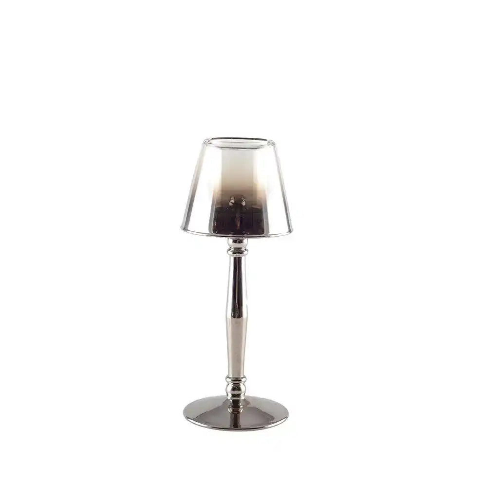 STEHENDER KERZENHALTER AUS SILBER 9,5X9,5X22,5CM - HomeDesign Knaus
