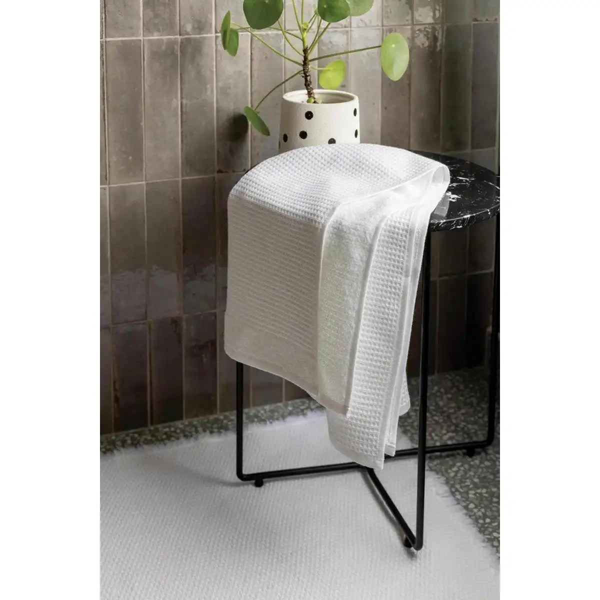 White Abby Recyceltes Duschlaken 70 x 130 - HomeDesign Knaus