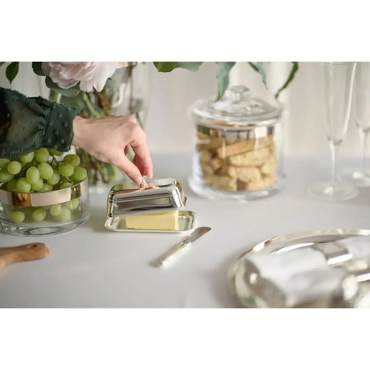 Butterdose Mary mit Glasplatte Edelstahl versilbertinkl. Buttermesser - HomeDesign Knaus