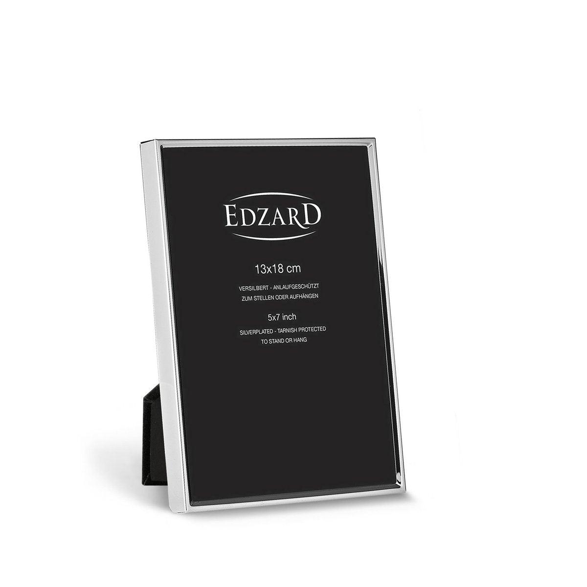 EDZARD Fotorahmen Otto für Foto 13 x 18 cm edel versilbert, anlaufgeschützt, mit 2 Aufhängern - HomeDesign Knaus