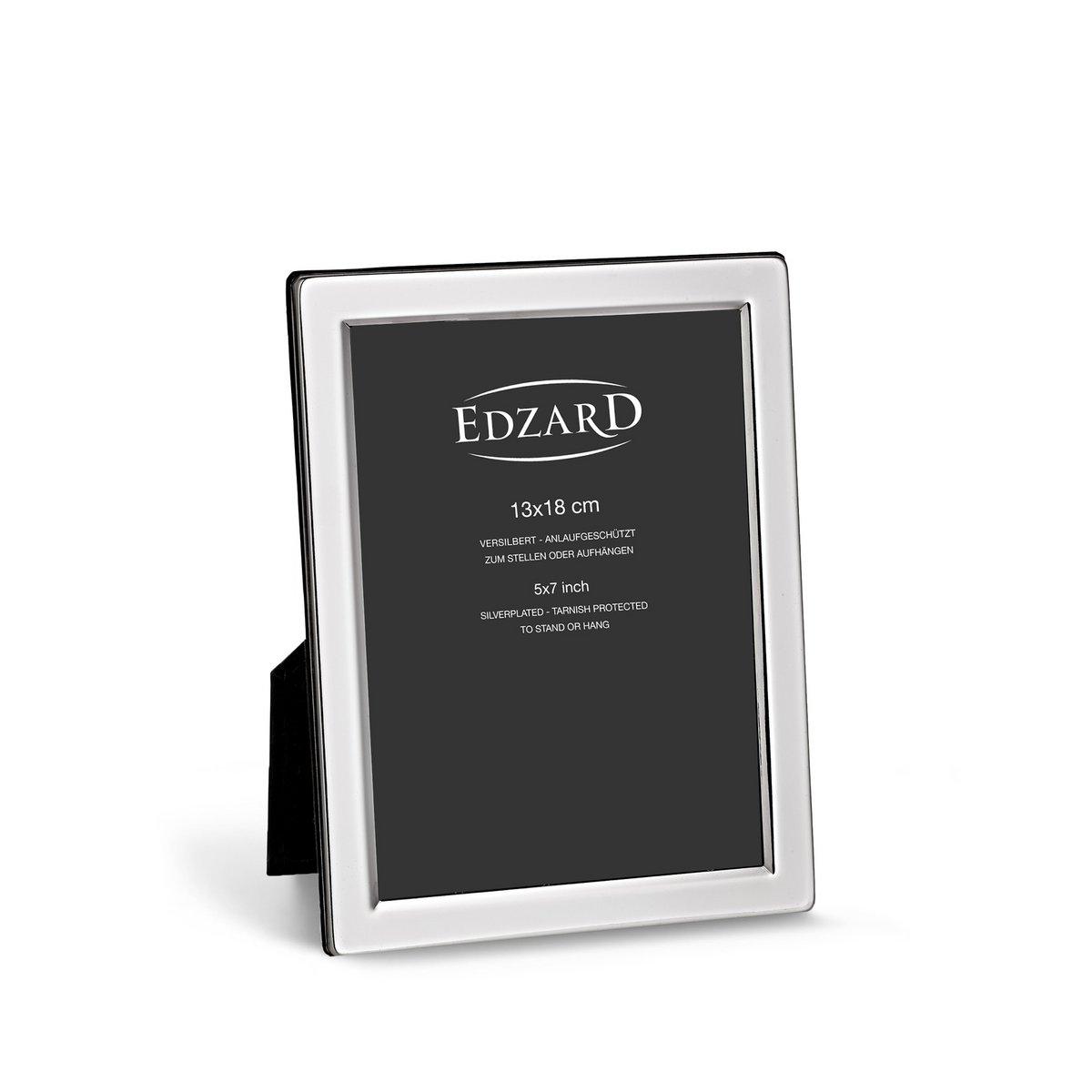 EDZARD Fotorahmen Salerno für Foto 13 x 18 cm, edel versilbert, anlaufgeschützt, mit 2 Aufhängern - HomeDesign Knaus