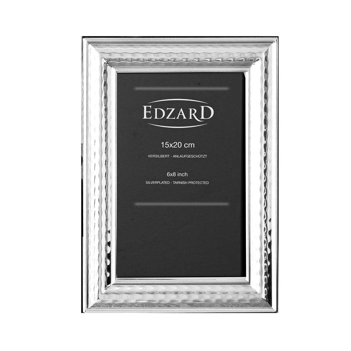 EDZARD Fotorahmen Urbino für Foto 15 x 20 cm, edel versilbert, anlaufgeschützt, mit 2 Aufhängern - HomeDesign Knaus