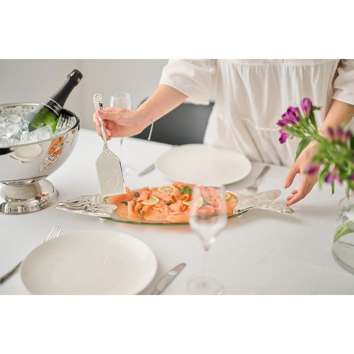 EDZARD Fischplatte Salmon, Glas, edel versilberte Elemente, mit Heber, Länge 58 cm - HomeDesign Knaus