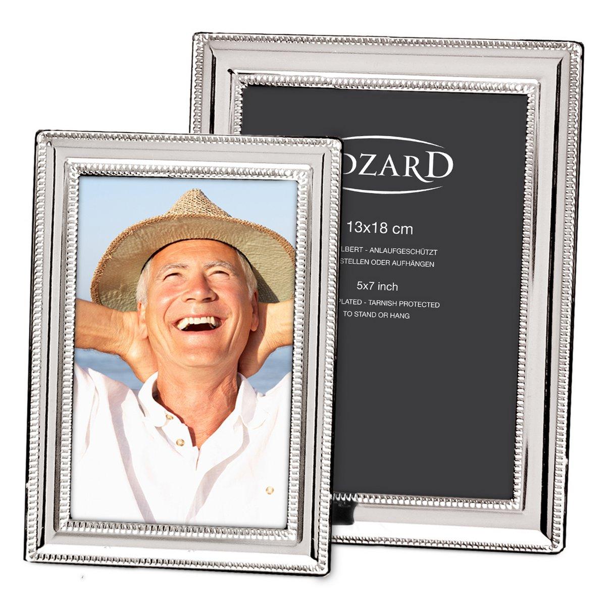 EDZARD Fotorahmen Bilderrahmen Matera für Foto 13 x 18 cm, edel versilbert, anlaufgeschützt, 2 Aufhänger - HomeDesign Knaus