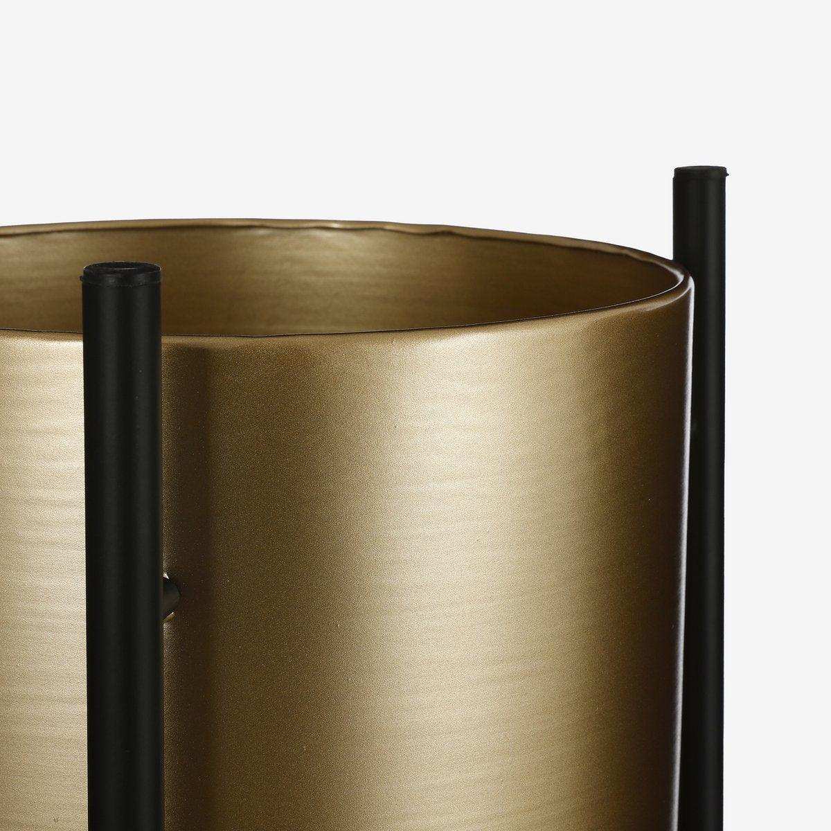 Sverre Blumentopf auf Ständer – H66 x Ø27 cm – Metall – Gold, Schwarz - HomeDesign Knaus